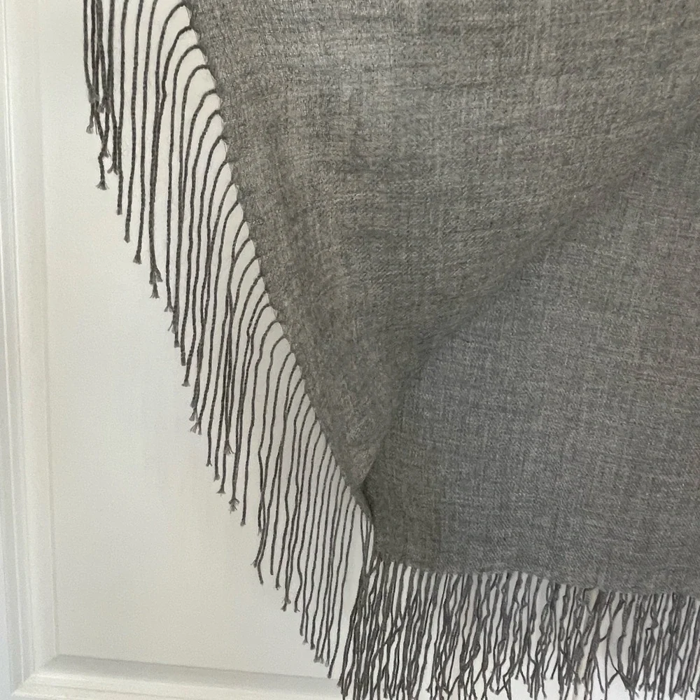 Nordstrom Gray 100% Cashmere Scarf - Picture 3 of 6